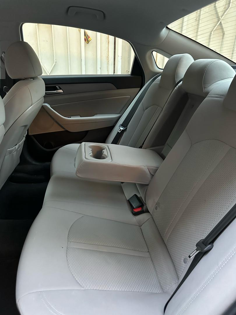 09b1ee98-7e1f-4f1b-bb2a-3f6d4edeb81e-1